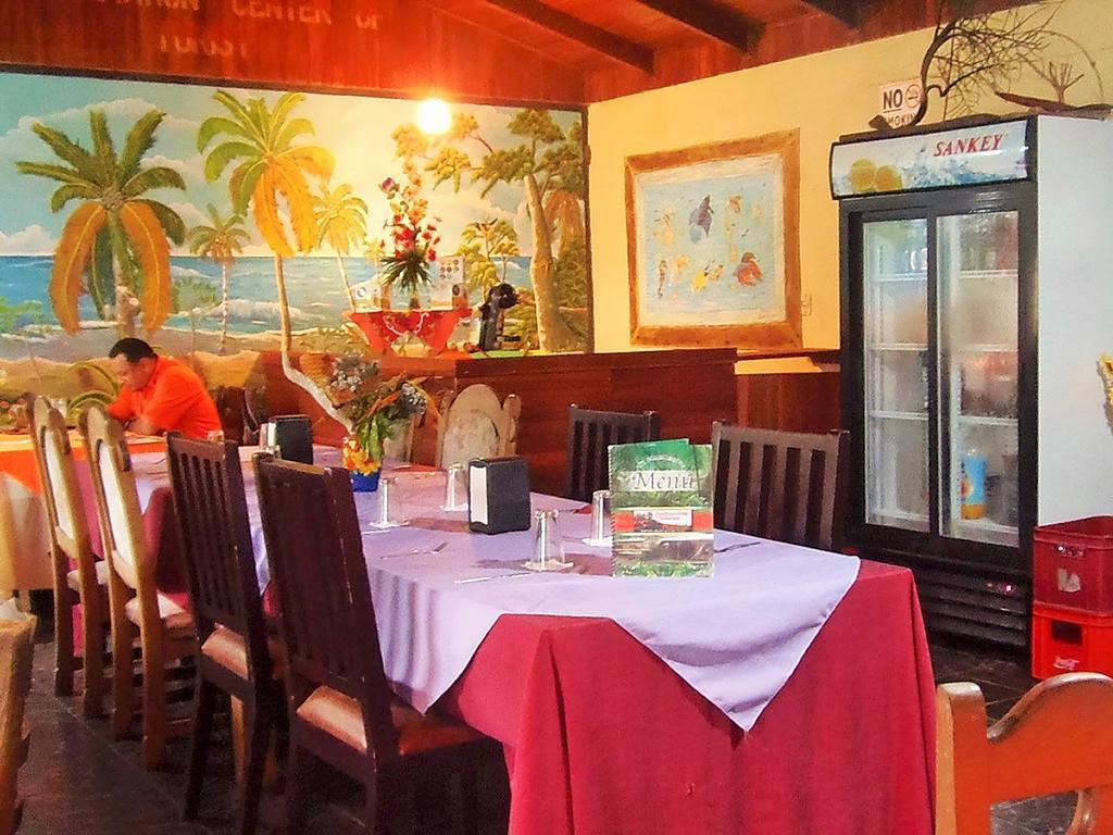 Cabinas El Muellecito Тортугеро Екстер'єр фото