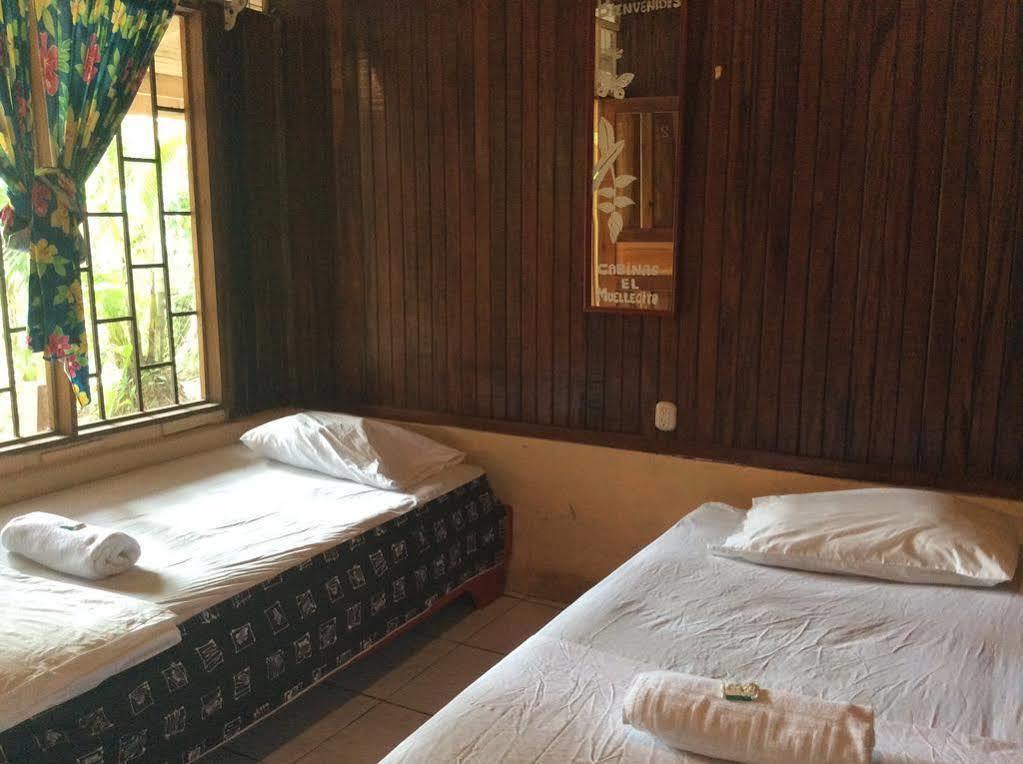Cabinas El Muellecito Тортугеро Екстер'єр фото