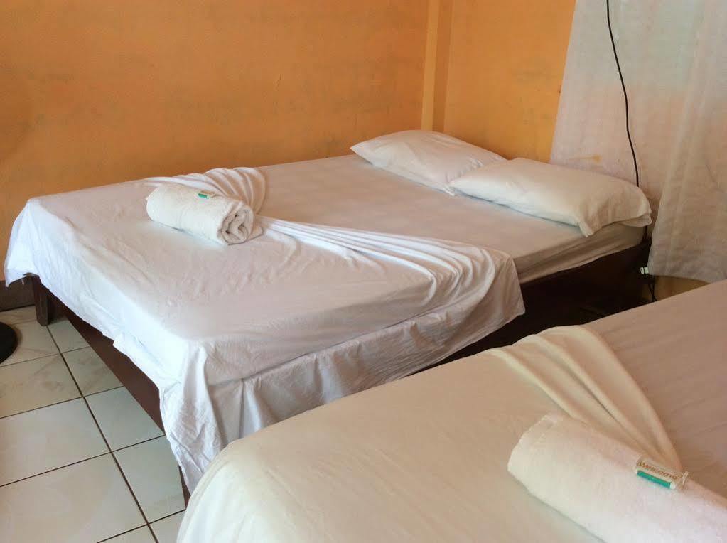 Cabinas El Muellecito Тортугеро Екстер'єр фото