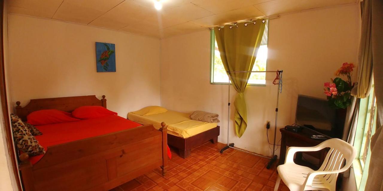 Cabinas El Muellecito Тортугеро Екстер'єр фото